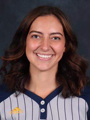 The University of Tennessee-Chattanooga Softball Splits on Final Day of Red and Black Classic