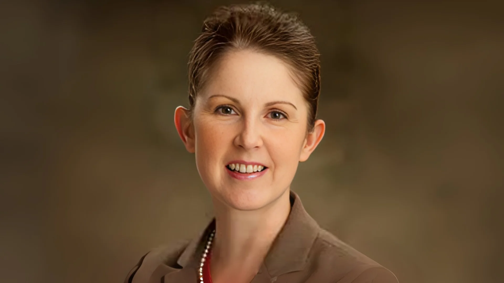 Dr. Shelly Meents receives KCOM award for mentoring future physicians