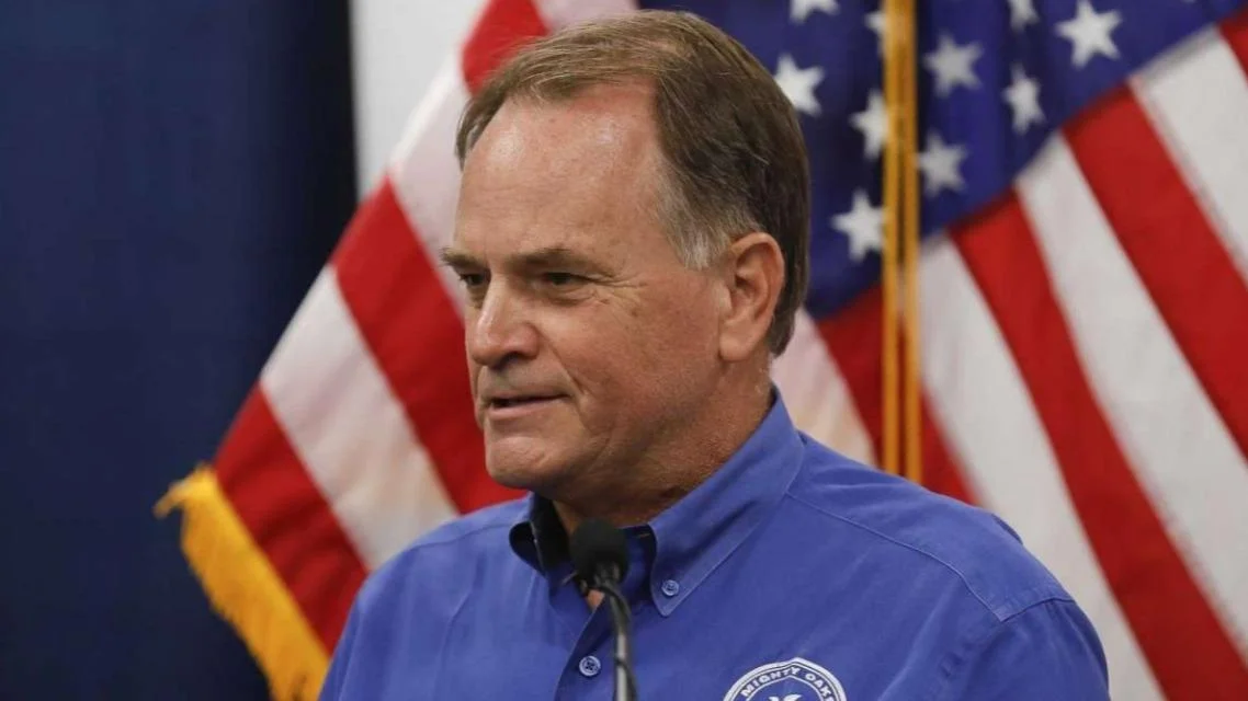 Steve Toth discusses education policy changes in recent tweets