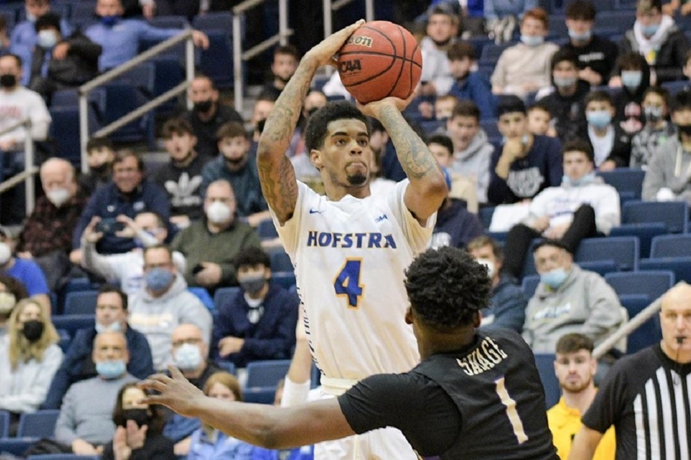 Hofstra’s Aaron Estrada Named a Finalist for Lou Henson Award Hofstra’s Aaron Estrada Named a Finalist for Lou Henson Award