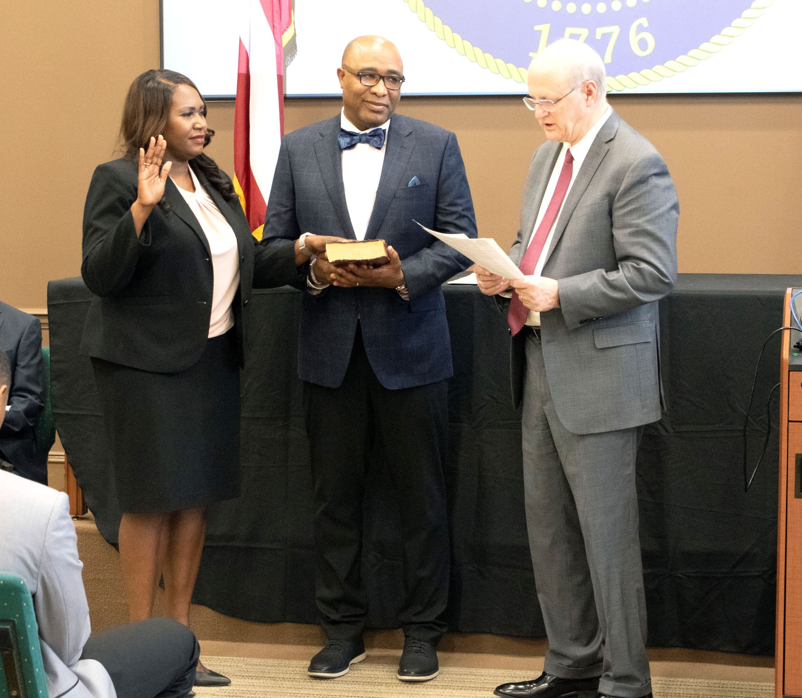 Judges McCamy, Zon sworn in Judges McCamy, Zon sworn in