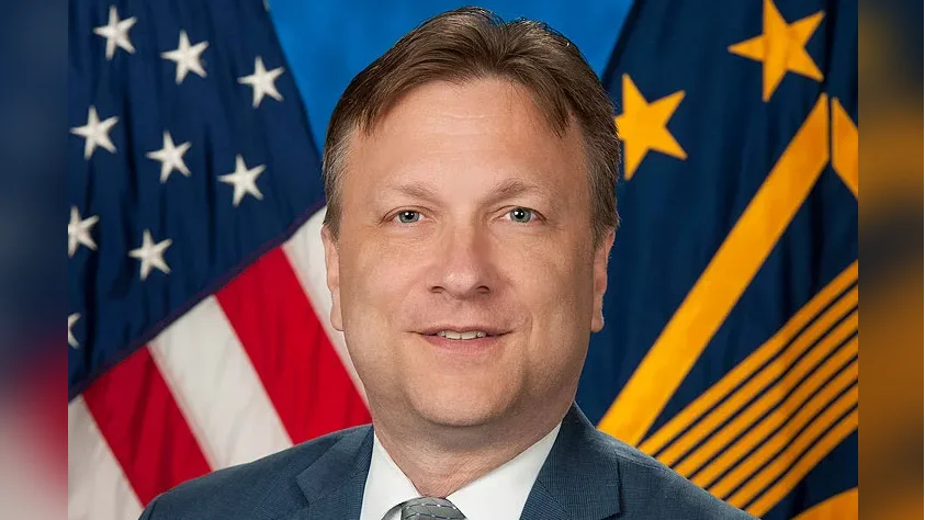 Ronald Walters, Acting Under Secretary for Memorial Affairs - Official Website