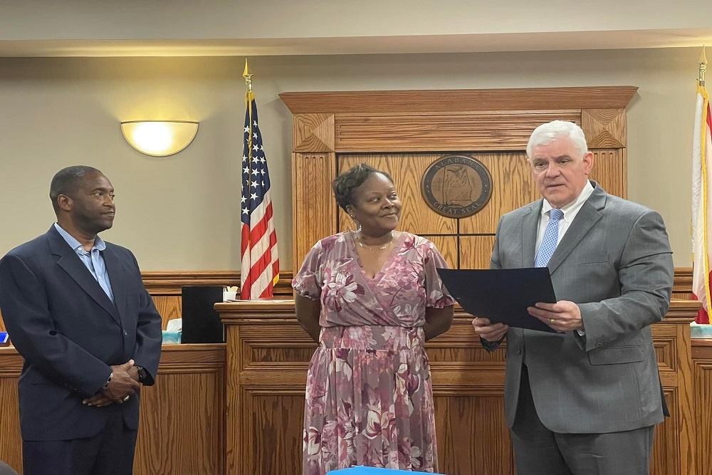 Regina Chambers was congratulated for over 25 years of service