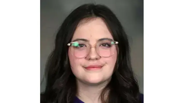 Sunset High School standout Sierra McKenna’s collegiate team wins game in the NCAA Division III Softball Championship on Saturday, May 17