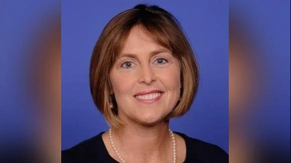 Kathy Castor addresses health care costs and congressional accountability on social media