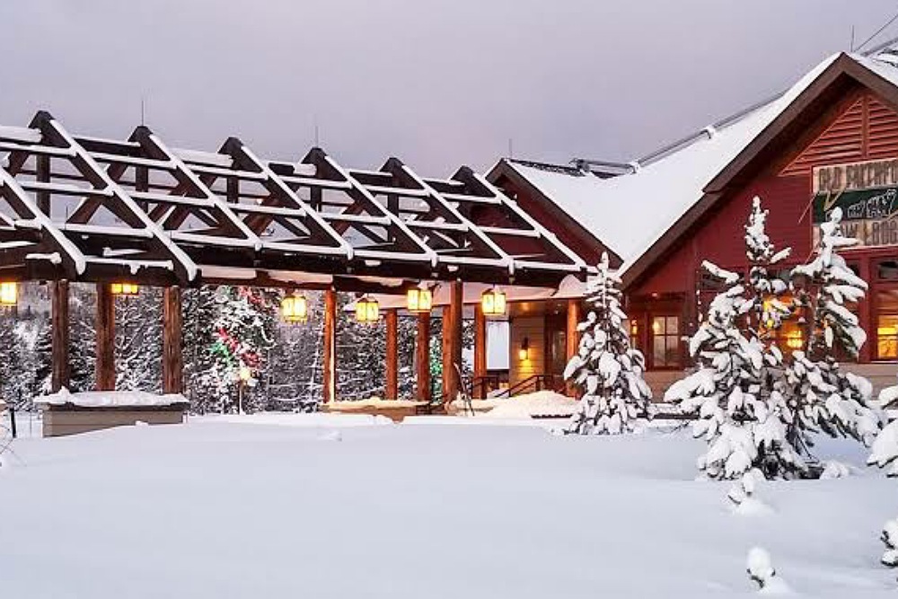 20 Best Places To Experience A Winter Wonderland For The Holidays