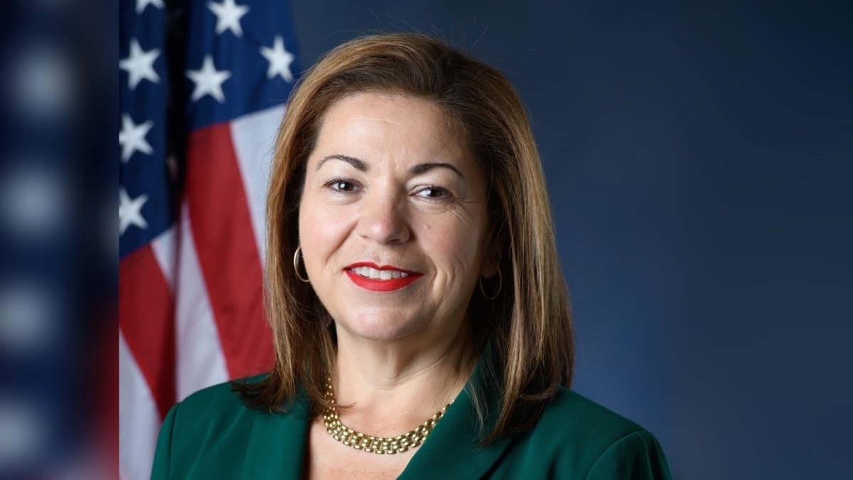 Rep. Sánchez votes to count illegal aliens towards seats in Congress