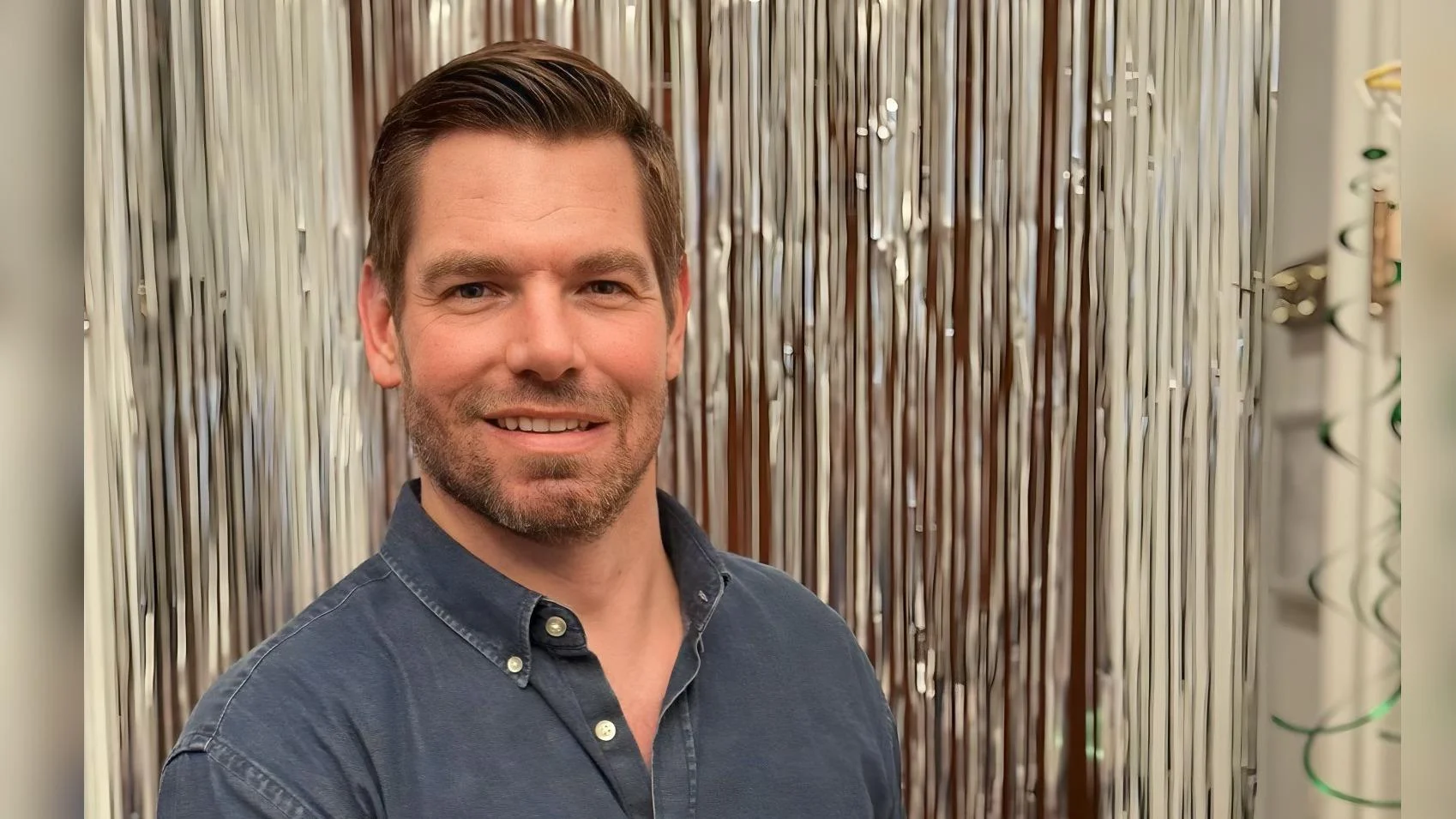 Eric Swalwell comments on resignation, Trump-China relations, and Newark Airport