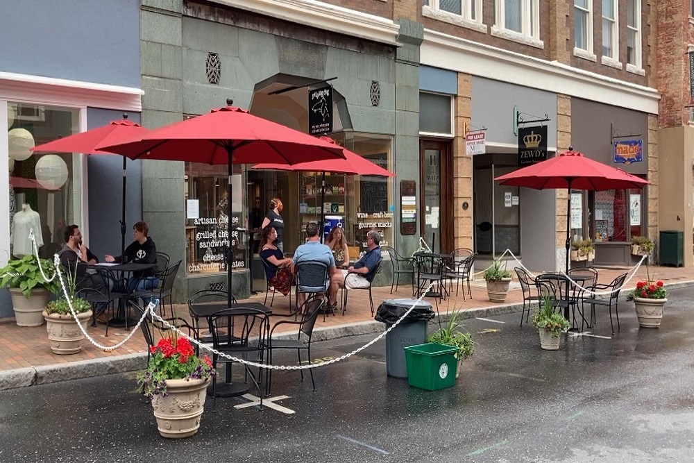 Shop & Dine Out in Downtown