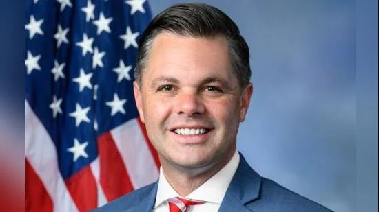 Bipartisan bill introduced to address AI threats