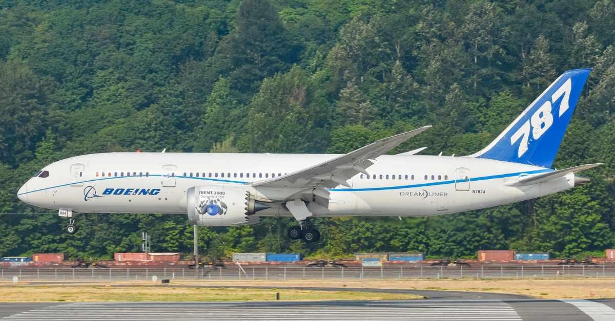 Boeing 787-8