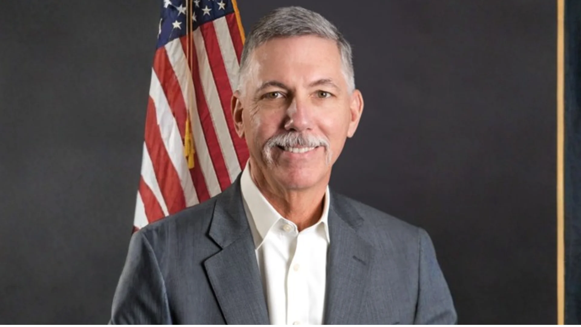 Branson Alderman Glenn Schulz completes government finance training in Kansas City